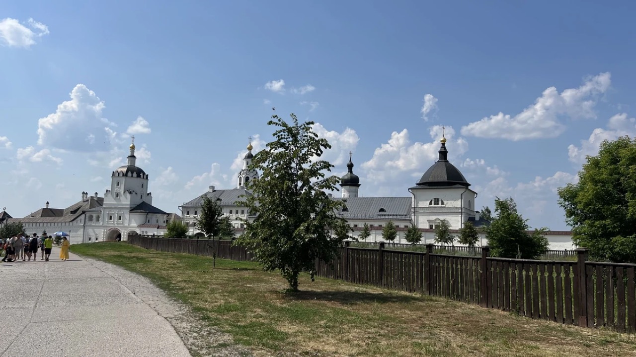В Свияжск + в гости к альпакам — Казань